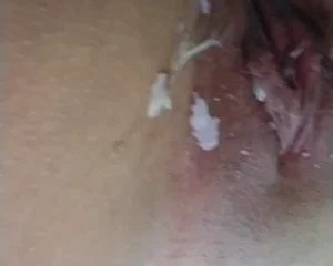 Bé 2k7 cho miệng dưới ăn cơm nguội