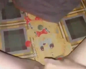 Bé Lan Anh khoe vú đẹp bím múp nè các anh