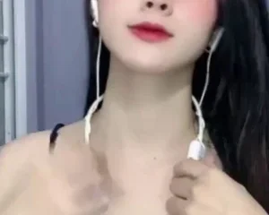 Dễ thương vậy mà đi show hàng :(( anh nào cưới em nó điiiiiii(2)