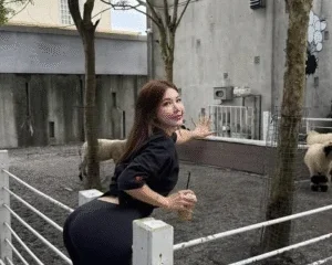 Em người yêu chọc vật lạ vào lỗ nhị đến tóe máu