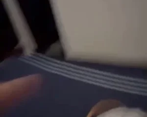 Kiều nữ phục vụ đại gia trong căn phòng ngủ sang trọng