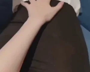 Mới tuyển được thực tập sinh Hoài Thư làm thư ký, test hàng thấy em nó ngọt nước như knorr