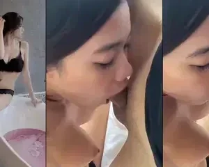 Nàng thơ xinh đẹp vú to khi em lên cơn nứng thể hiện độ dâm