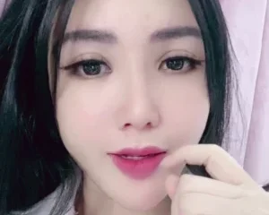 Nhìn đầu ti thập thò sau chiếc áo sơ mi của em nó làm tôi đăng bài cũng nóng hết người anh em ạ =))